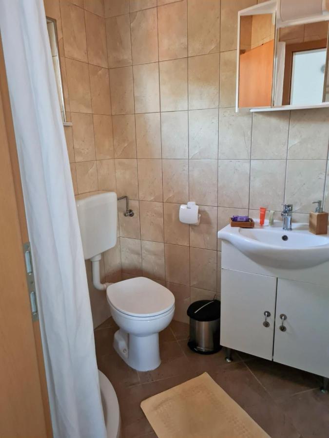 Villa Mena Vir Eksteriør billede