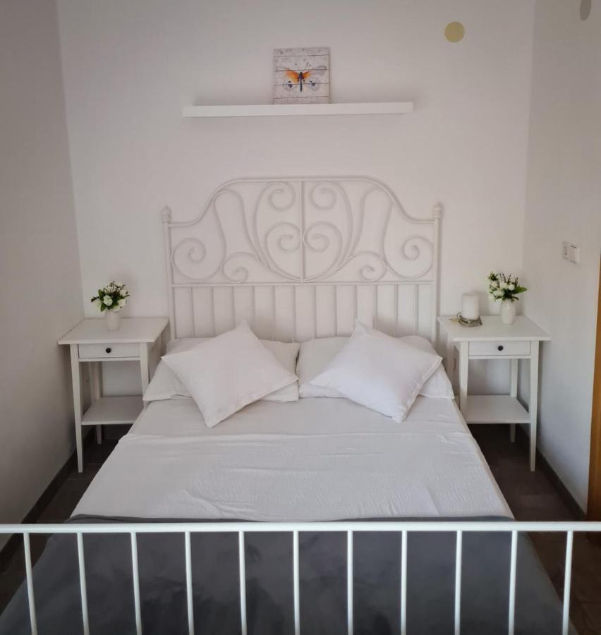 Villa Mena Vir Eksteriør billede